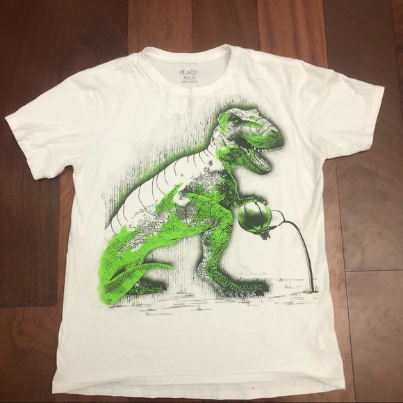 Dinosaur T-shirt size 16/xxl